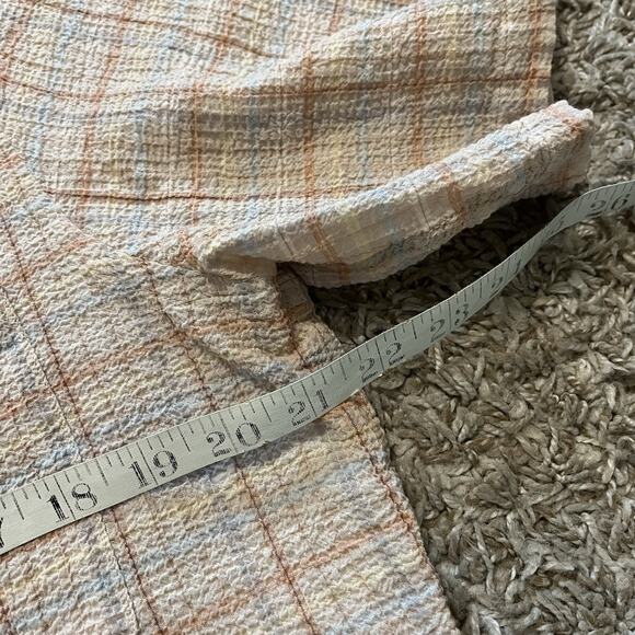 Men's Casual Button Down Shirt - Seersucker Beige Plaid - Picture 5 of 6